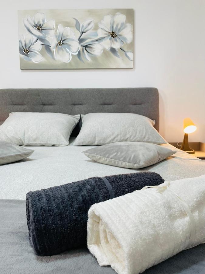 Muki Apartments Surčin Exteriér fotografie