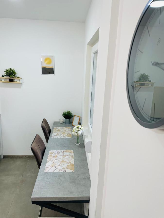Muki Apartments Surčin Exteriér fotografie